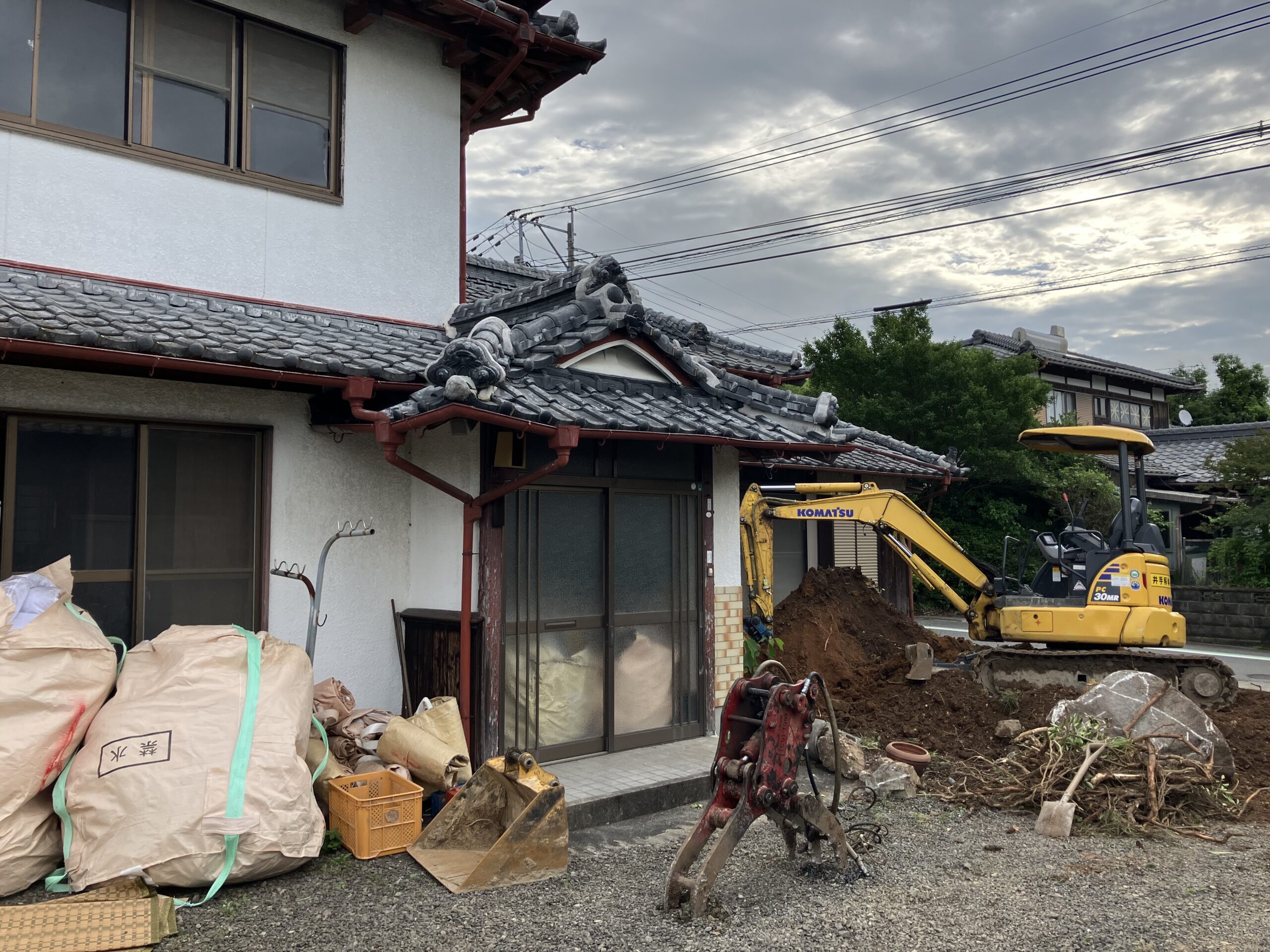 【佐賀市の空き家対策】建物の耐用年数を超える前に検討すべき解体工事