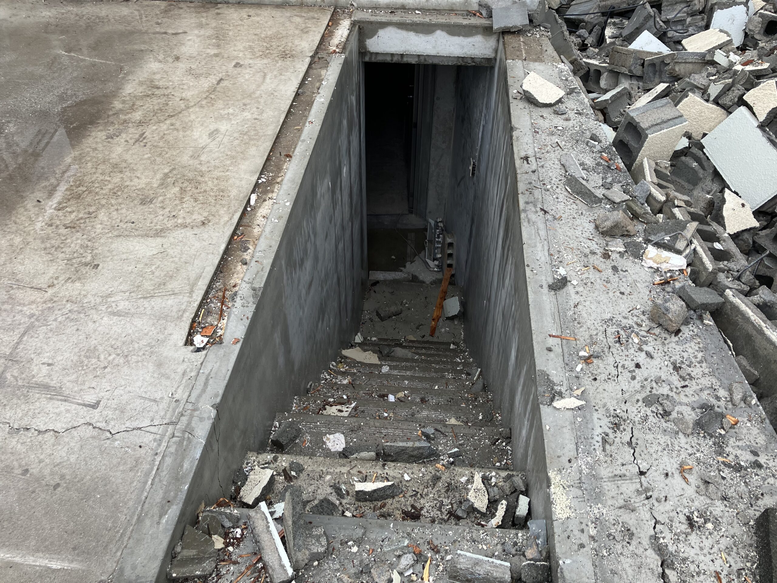 佐賀市の解体工事・解体業者なら創業24年の井手解体実業 | 