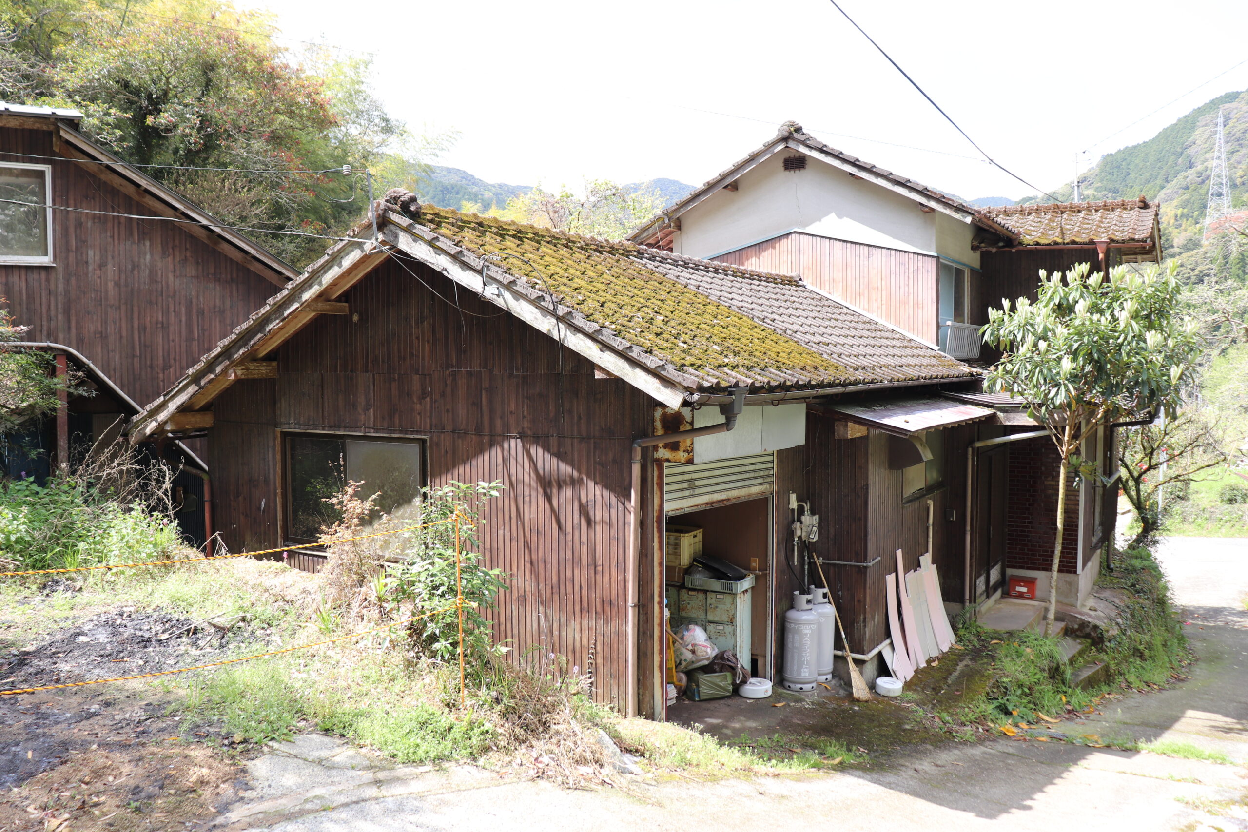 佐賀市の解体工事・解体業者なら創業24年の井手解体実業 | 施工前